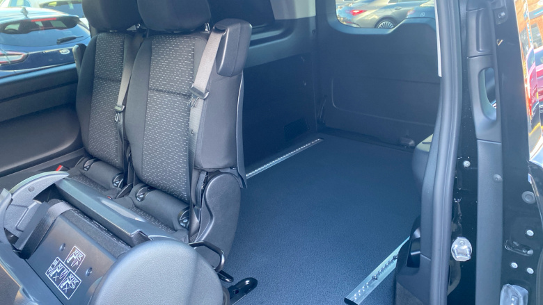 Mercedes-Benz Vito L2 Diesel Rwd 116CDI Pro Crew Van 9G-Tronic